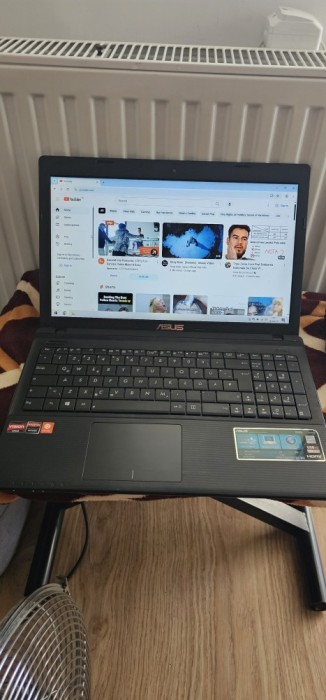 LEPTOP ASUS X55U AMD C-60 / 1,00 GHz, RAM 4GB . SSD 120 GB NOU NOUT , CU INCARCATOR , WIN 10 INSTALAT RECENT .