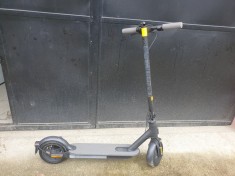 Trotineta, biciclete etc foto