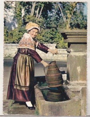 bnk cp Franta - femeie in costum popular - circulata foto