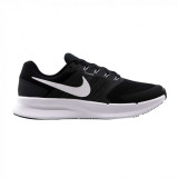 Cumpara ieftin Sneakers Nike Run Swift 6