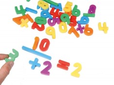 Set cifre si semne matematice magnetice Lena multicolore 36 piese 3 cm lungime