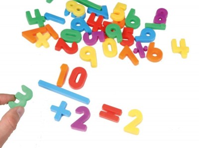 Set cifre si semne matematice magnetice Lena multicolore 36 piese 3 cm lungime foto