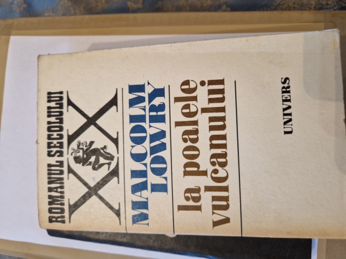 La poalele vulcanului vintage