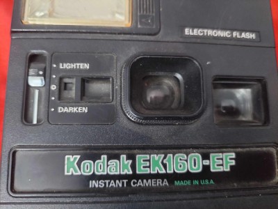 Aparat foto vechi-KODAK EK160-EF-Instant camera,made in USA-ELECTRONIC SLASH foto