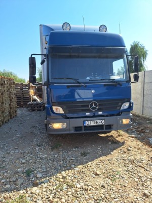 Mercedes Atego 822 2005 foto