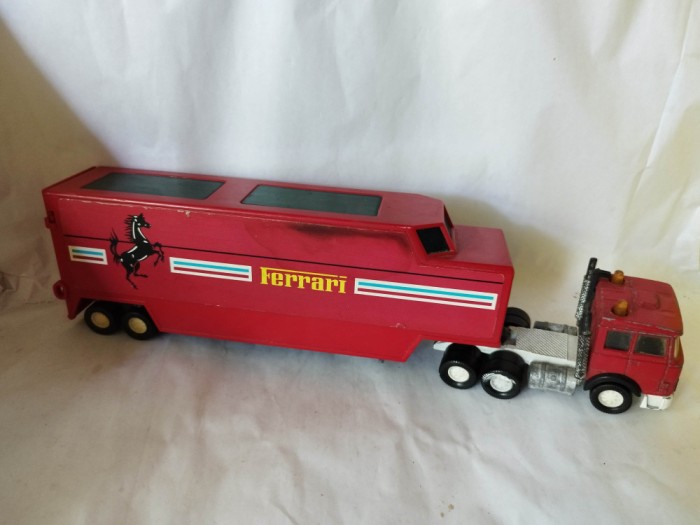 bnk jc Matchbox K-116 Ferrari Racing Car Transporter
