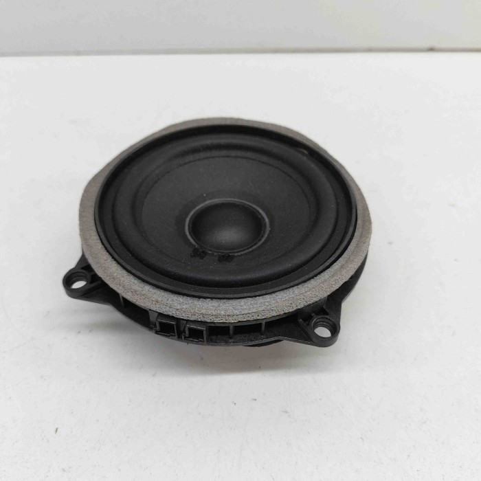 Difuzor ușă dreapta spate BMW iX1 U11 BEV 2023 OEM: 5A06FC5 28088340