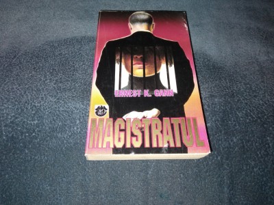 ERNEST K GANN - MAGISTRATUL foto