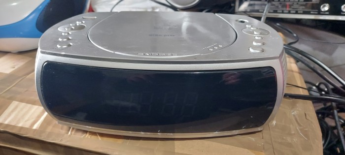 RADIO CEAS CD GRAN PRIX CDCR 724 , FUNCTIONEAZA