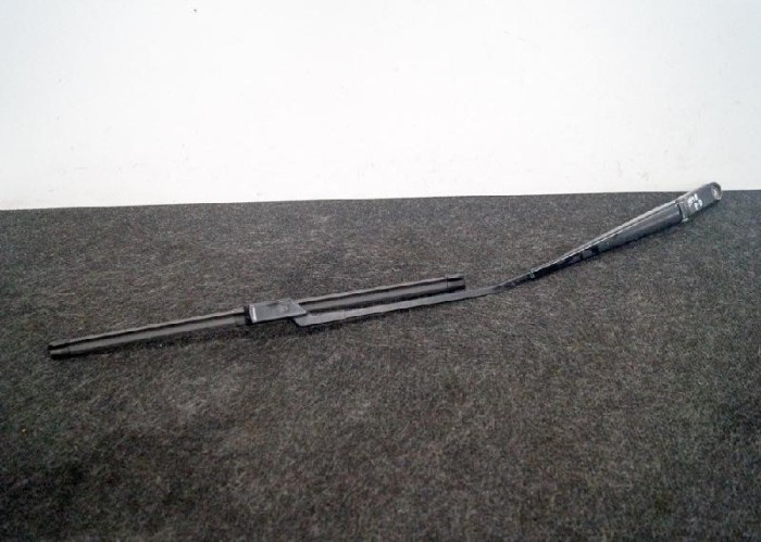 Braț ștergător față VW PASSAT CC 357 2008 OEM: 3C8955410 2648154
