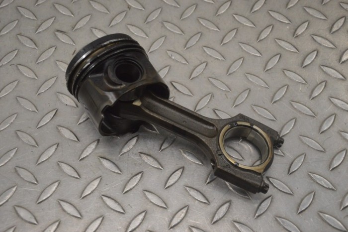 Piston BMW X5 E70 2007 OEM: 512K99 21707064