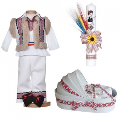 Set botez traditional baiat, trusou botez landou, lumanare si costum popular, foto
