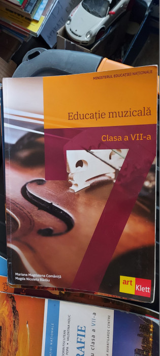 EDUCATIE MUZICAALA CLASA A VII A COMANITA , BADAU EDITURA ART KLETT