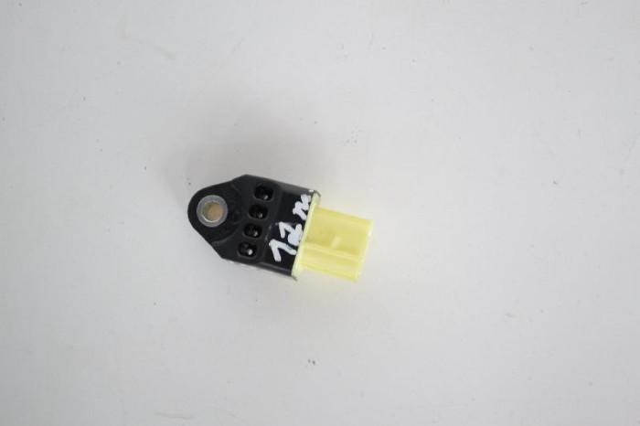 Senzor de impact lateral st&acirc;nga TOYOTA PRIUS _W3_ 2012 OEM: 89831-75010 1618212