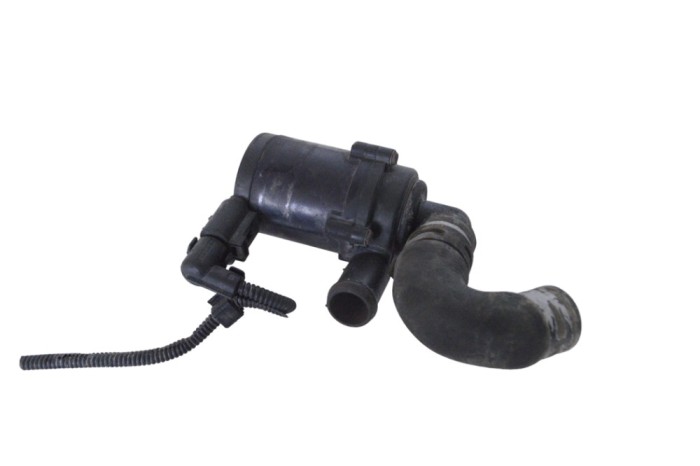 Pompa de apa auxiliara VW TOUAREG 7LA, 7L6, 7L7 2009 OEM: 7L0965561J 18125754