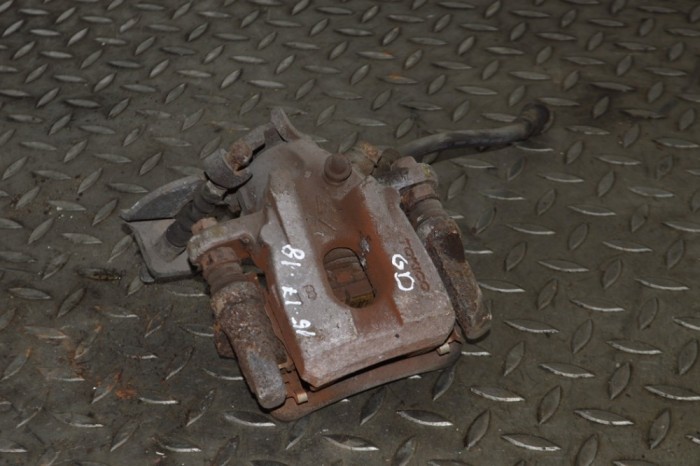 Etrier de fr&acirc;nă dreapta spate TOYOTA AURIS _E15_ 2007 OEM: Hatchback | 12219337