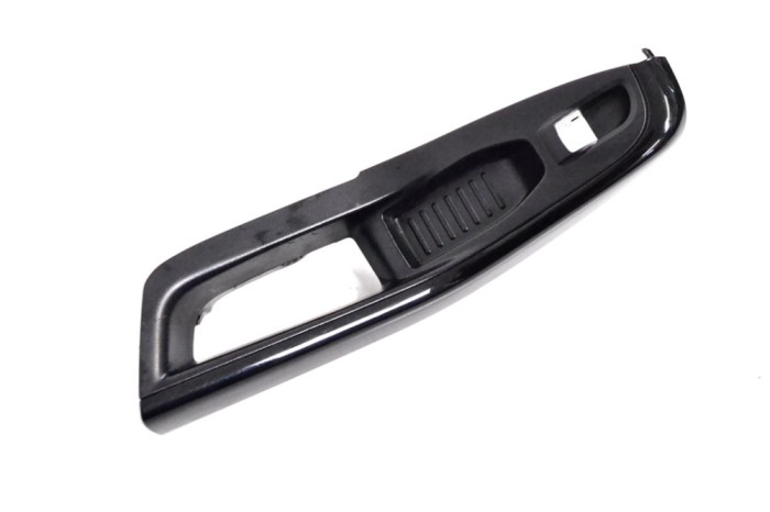 Ornament panou ușă st&acirc;nga față FORD FIESTA VI 2015 OEM: C1BB-A240A41-AEW | 14183255