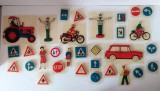 Joc semne de circulatie plastic cu magnet, material didactic vintage vechi