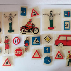 Joc semne de circulatie plastic cu magnet, material didactic vintage vechi