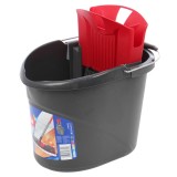Galeata din plastic cu storcator pentru mop plat Vileda Ultramax, rosie, 10L