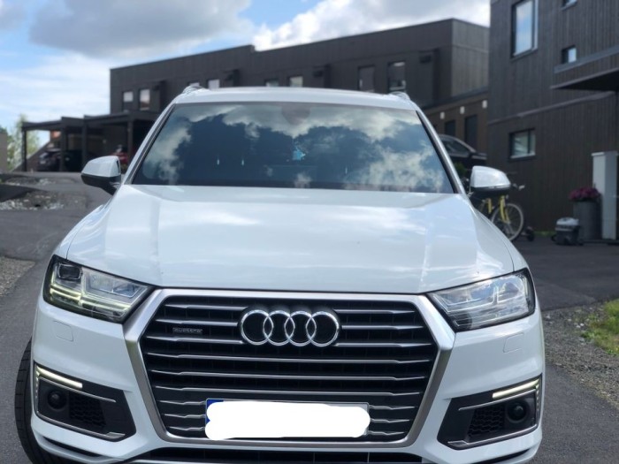 AUDI Q7 2017