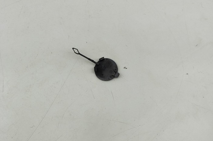Capac c&acirc;rlig de remorcare bara de protecție spate PORSCHE 911 996 2002 OEM: 99650580300 31425682