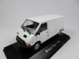 Macheta metal 1/43 1986 renault trafic alb