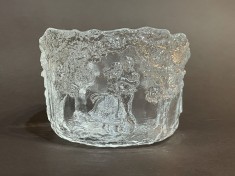 Bol suedez de sticla transparenta din seria Rhapsody, proiectat de Kjell Engman pentru Kosta Boda 1986, cu cuplurile dansatoare sub copaci (1)