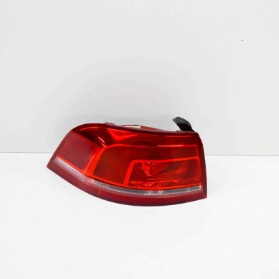 Lampa spate st&amp;acirc;nga VW PASSAT Variant B7 365 2011 OEM: 3AF945095C foto