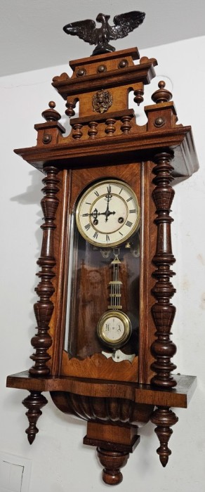 Ceas de perete cu pendula Junghans B09