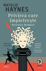 Privirea care impietreste, Trei