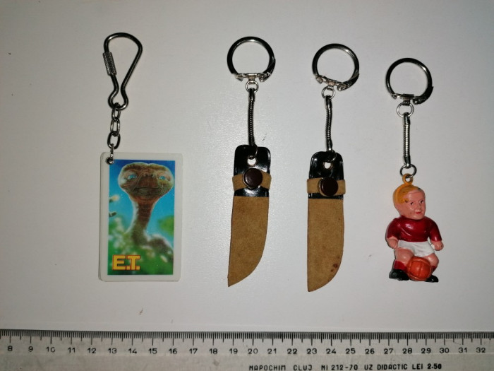 LOT / COLECTIE DE 5BRELOC / BRELOCURI VECHI ET ...