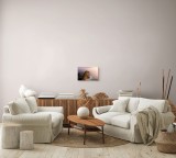 Tablou Canvas, "Coasta sălbatică sub apus bl&acirc;nd", Plajă, Apus, Ocean, St&acirc;nci, Vegetație, Tranquilitate, Natură, Spectacol, Lumină, Serenitate, 39 x 26