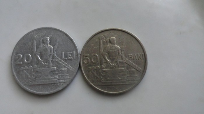 2 MONEDE 50 LEI UNC .