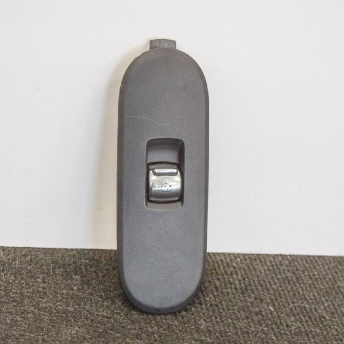 Buton geam ușă dreapta față MINI COOPER F55 2018 OEM: 9354866,7322645 | 10017727