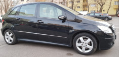 Mercedes-Benz B B180 (245.207), Cutie viteze manuala 6+1 Panoramic foto