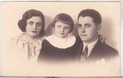 bnk foto Portret de familie - Foto Barasch Bucuresti 1932 foto