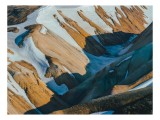 Tablou Canvas, "V&acirc;lceaua misterioasă de culori naturale", Păm&acirc;nt, Montan, Contrast, Zăpadă, Umbră, Peisaj, Teren, Culori, Texturi, 39 x 26 cm, CMCLASS