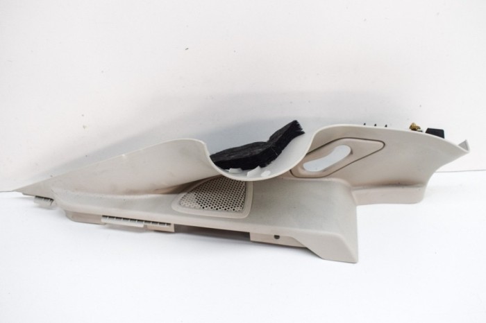 Ornament st&acirc;lp spate st&acirc;nga JAGUAR I-PACE X590 2020 OEM: J9D3-51749-B,J9D3-51749-A,J9D3-51749-BD0LKP,J9C3-18808-BA 17681801
