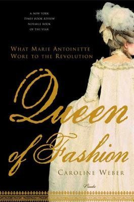 Queen of Fashion: What Marie Antoinette Wore to the Revolution foto