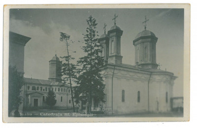 2601 - BUZAU, Cathedral, Romania - old postcard, real PHOTO - unused foto