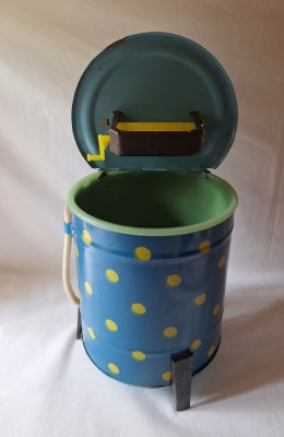 Masina de spalat cu storcator - jucarie veche din tabla litografiata - are motoras functional ( cu arc) - se intoarce la cheie foto