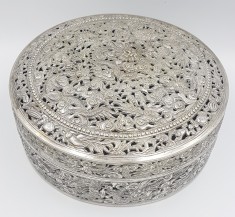 Splendida veche caseta pentru arome/flori - argint- China/Taiwan inceput sec.xx