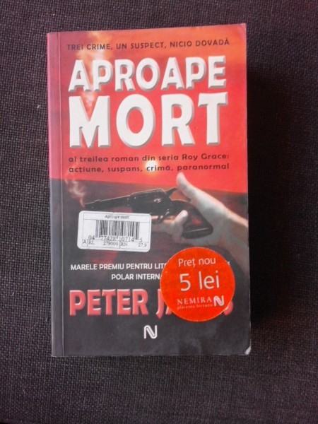 APROAPE MORT - PETER JAMES
