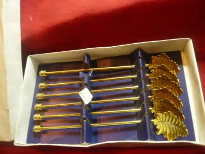 Set 6 Lingurite metal aurit ,cupe in forma de frunza ,L=15,2cm foto