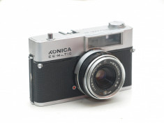 Konica EE-Matic Deluxe 2 cu obiectiv Konica Hexanon 42mm 2.8 foto