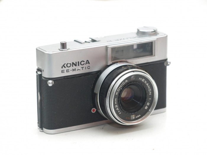 Konica EE-Matic Deluxe 2 cu obiectiv Konica Hexanon 42mm 2.8