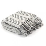 vidaXL Pătură decorativă cu dungi, bumbac, 125 x 150 cm, gri și alb 245327