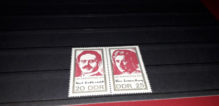 Neștampilate după 1950