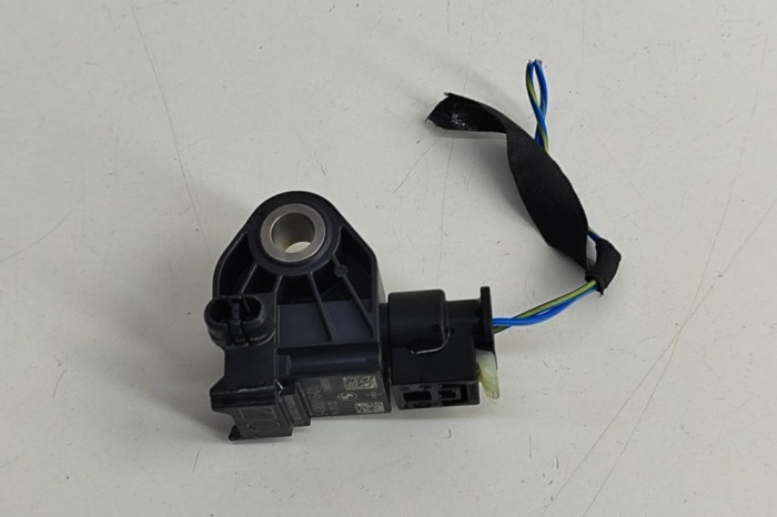 Senzor de impact st&acirc;nga spate BMW iX I20 2022 OEM: 9496815,A3C0637430000 | 29049332